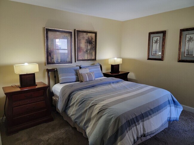 Building Photo - FULLY FURNISHED 2 BEDROOM CONDO*CLOSE TO A...