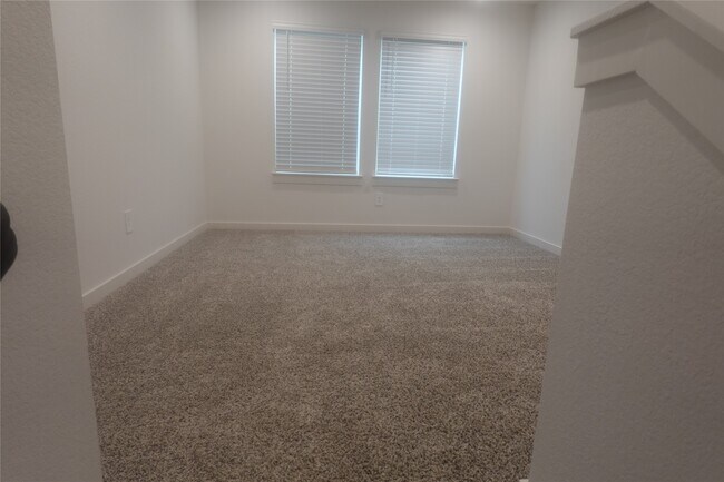 Building Photo - 2824 Lisburn Ter Ln