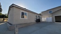 Building Photo - 2285 Chestnut St