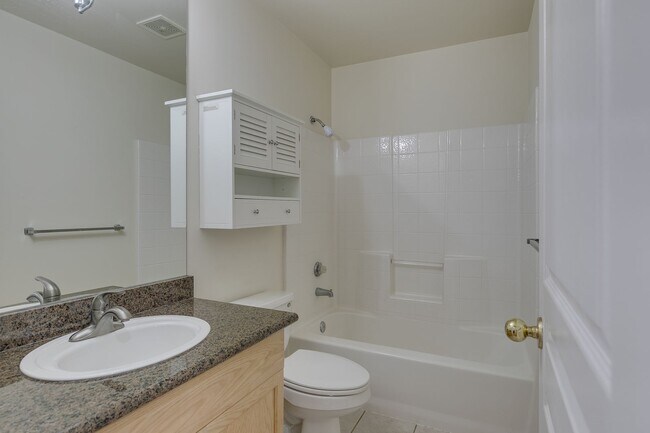 Building Photo - KLAHANIE Rental Home Available in August!