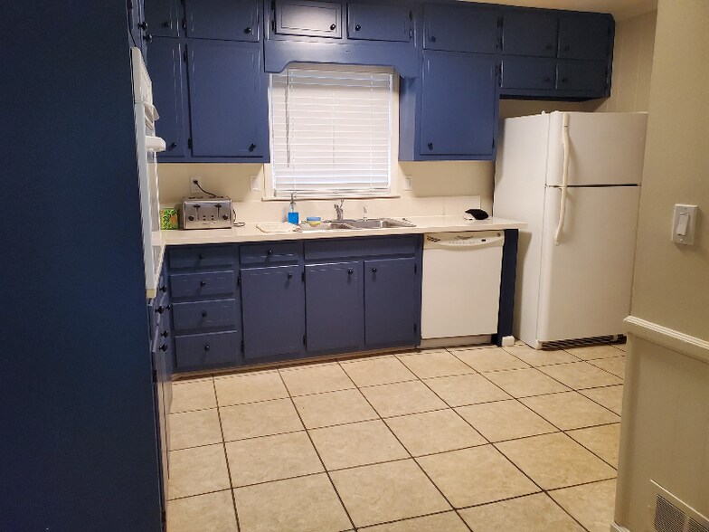 Building Photo - 2449 Robert Nash Ct