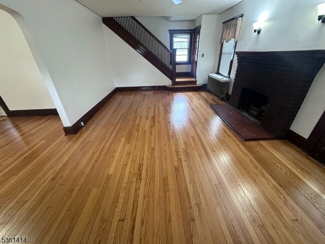 Building Photo - 208 W Midland Ave