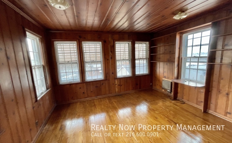 Building Photo - 3638 Lindholm Rd