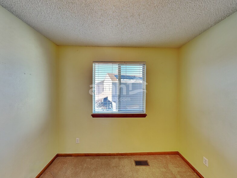 Building Photo - 4077 Ensenada St