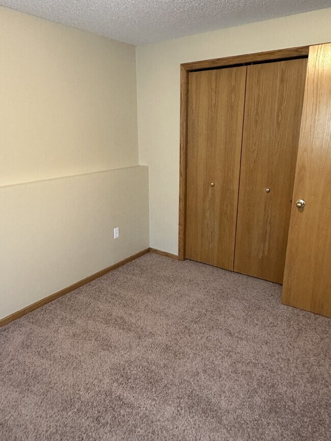 Building Photo - 3502 28th St SW