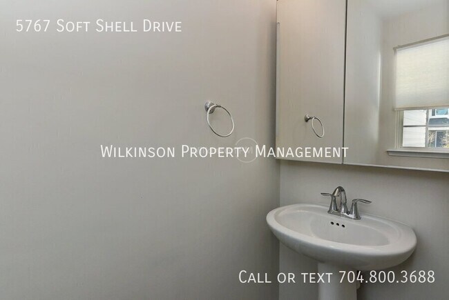 Building Photo - 5767 Soft Shell Dr