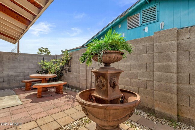 Building Photo - 3428 W Willetta St