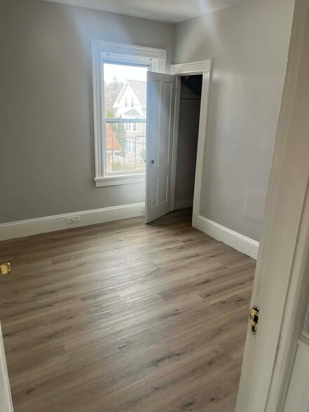 Building Photo - 49 Wilson Ave