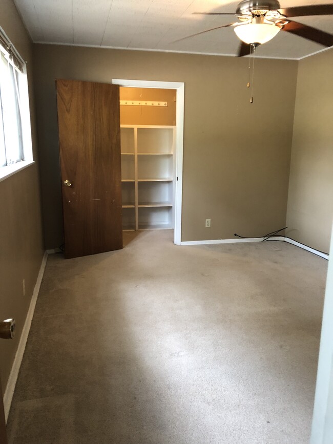 large master bedroom - 509 Wilmuth Street