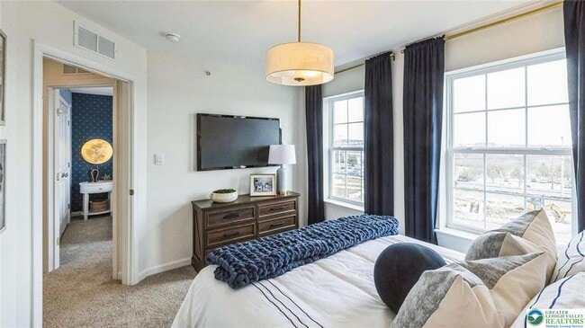 Building Photo - 1132 Meadowlark Dr