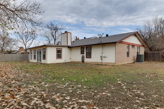 Building Photo - 10401 Wagon Gap Dr