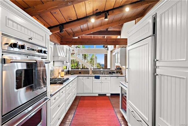 Building Photo - Woods Cove Beach House