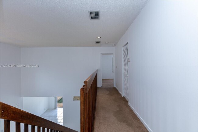 Building Photo - 2592 W Saratoga Dr