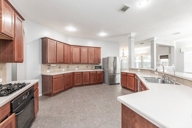 Building Photo - 8819 Rocky Knoll Ln