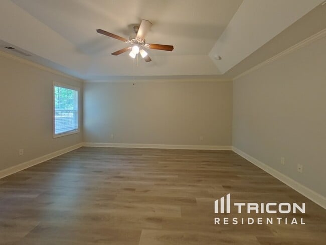 Building Photo - 507 Embassy Walk