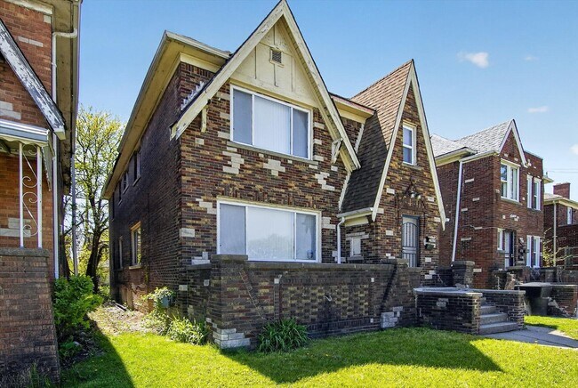 Building Photo - 3825 Waverly St