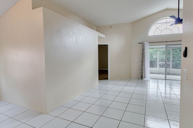 Building Photo - 10538 Sun Villa Blvd - Available December ...