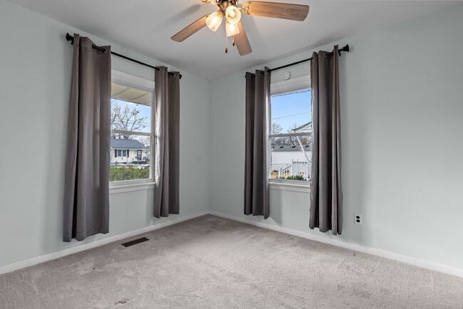 Building Photo - NEW RENTAL ALERT: Beautiful 4-Bed Home in Hampton — Available NOW!