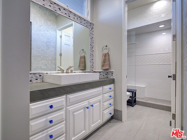 Building Photo - 7800 Veragua Dr