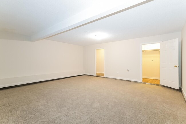 Building Photo - 4793 Northwood Hills Dr