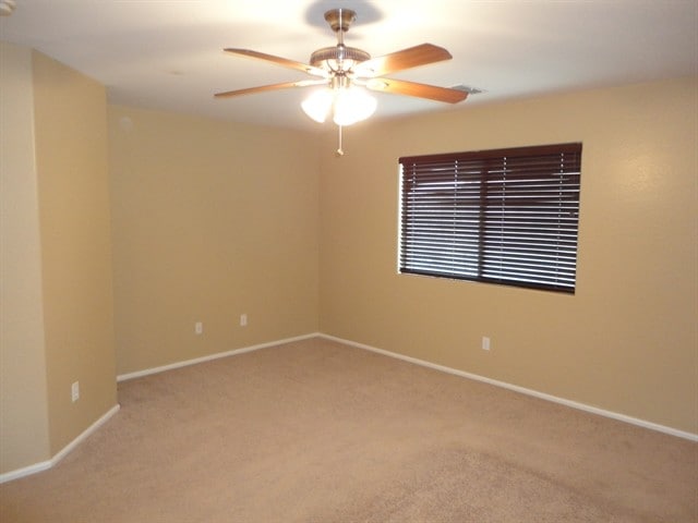 Building Photo - 386 E Daniella Dr
