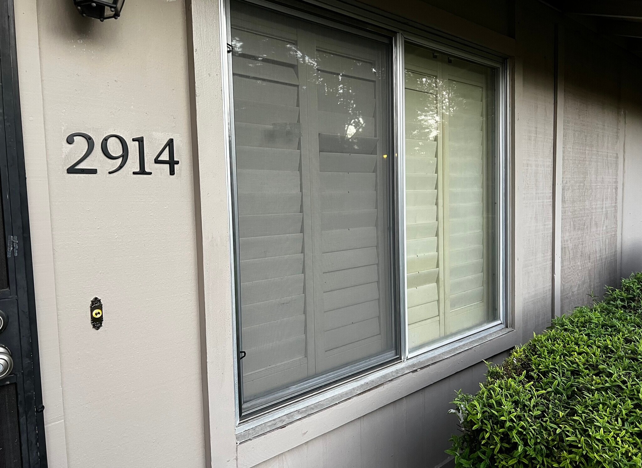 Look for house number 2914 - 2914 Fisher Ct