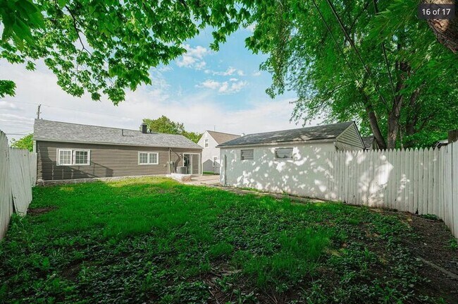 Building Photo - 1789 Ransburg Ave