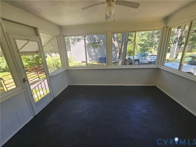 Building Photo - 519 Smith Dr
