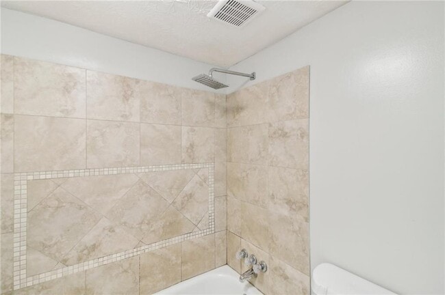 Building Photo - 6429 Woodstone Way