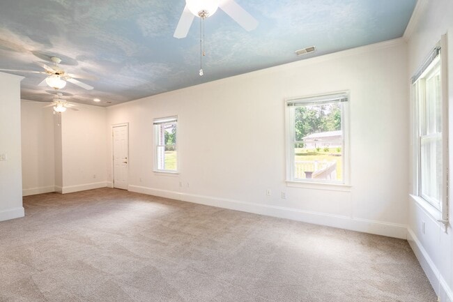 Building Photo - 785 Glenwood Dr