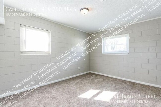 Building Photo - 508 Bragg St
