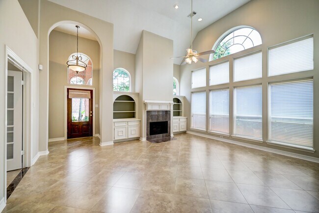 Building Photo - 16403 Knightrider Dr
