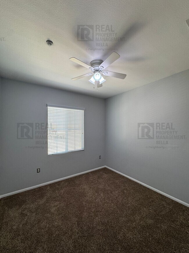 Building Photo - Resort-Style Living Awaits in This Spacious Canyon Hills 3-Bedroom Condo