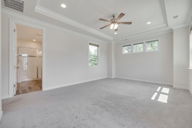 Building Photo - Gorgeous 4 bed 3.5 bath French country hom...