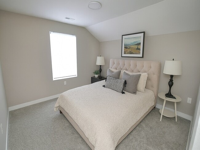 Building Photo - Charming 4 beds 3 baths in Powell!