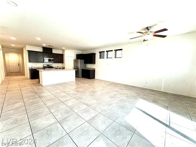 Building Photo - 5708 Akula Bay St