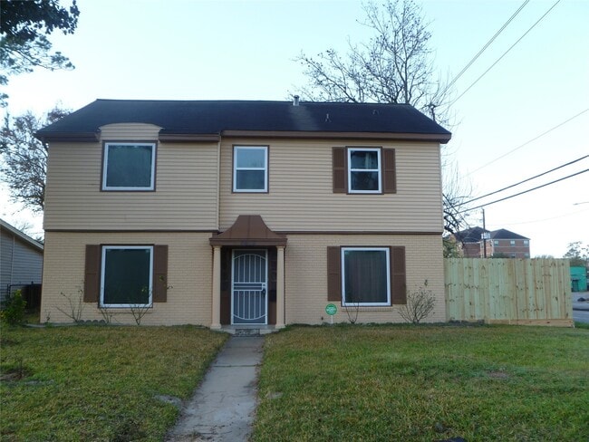 Primary Photo - 3802 Wichita St