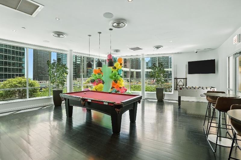 Building Photo - 335 E Ohio St