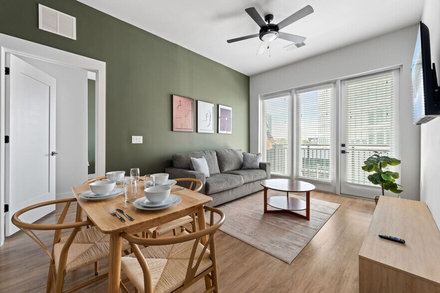 Primary Photo - 801 N Mac Dill Ave