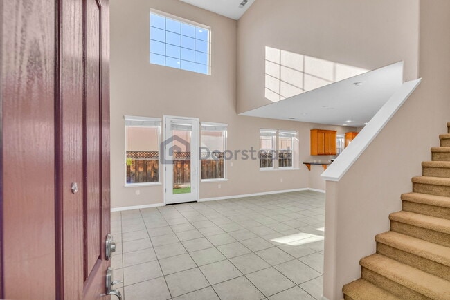 Building Photo - 2743 Lavender Ter