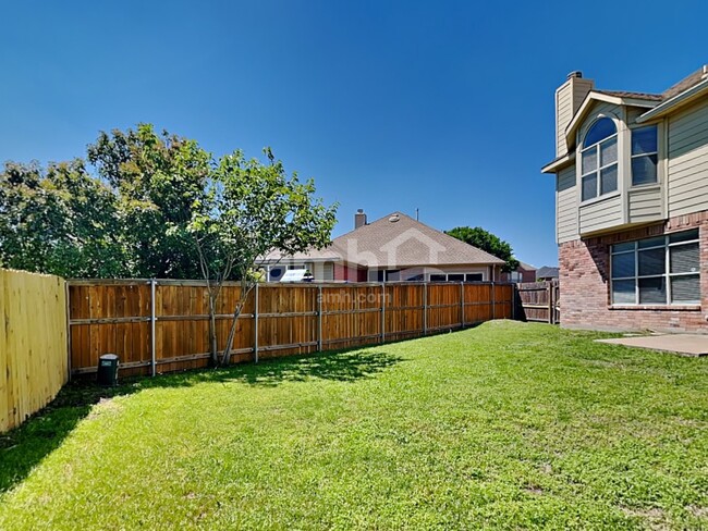 Building Photo - 2619 Hopkins Dr