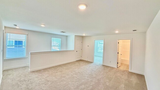 Building Photo - 5695 Pleasant Pk Pl