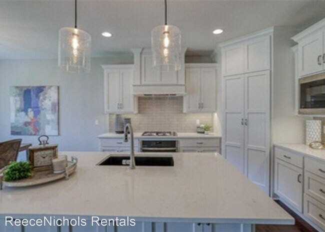 Building Photo - 4 br, 3 bath House - 18005 High Street