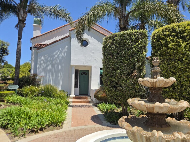 Building Photo - 7492 Seabluff Dr