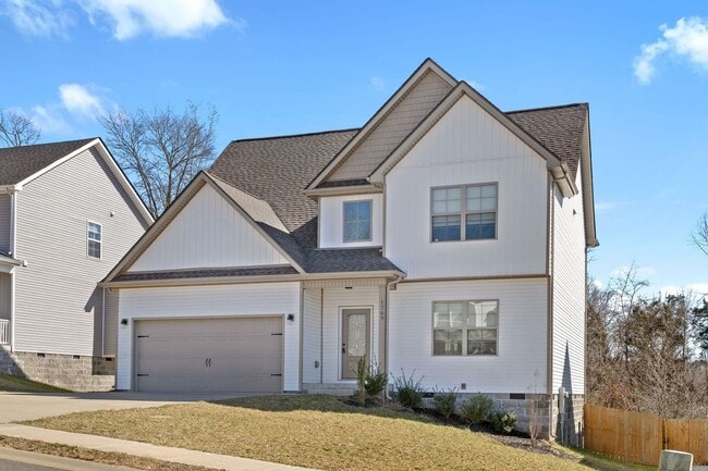 Building Photo - Pet Friendly Four Bedroom!