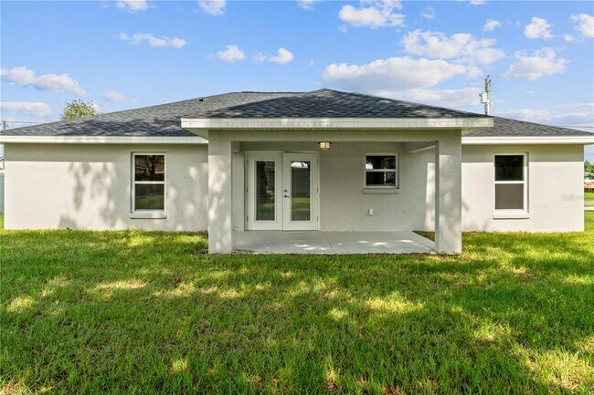 Building Photo - 13422 SW 48th Ave