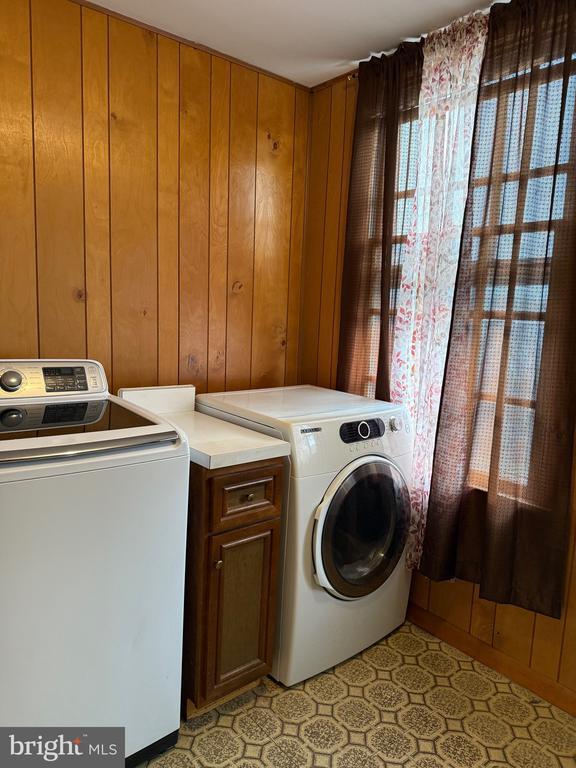 Building Photo - 161 Capon St