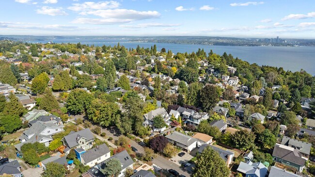 Building Photo - Welcome Home to Terrace View!