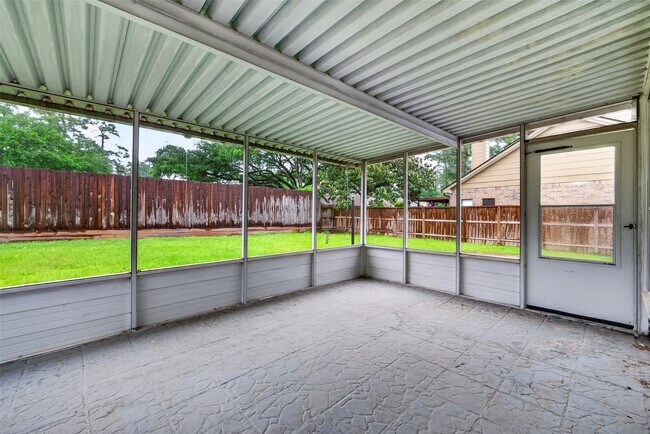 Building Photo - 11818 Snowberry Dr