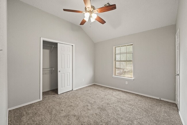 Building Photo - 22714 Powell House Ln